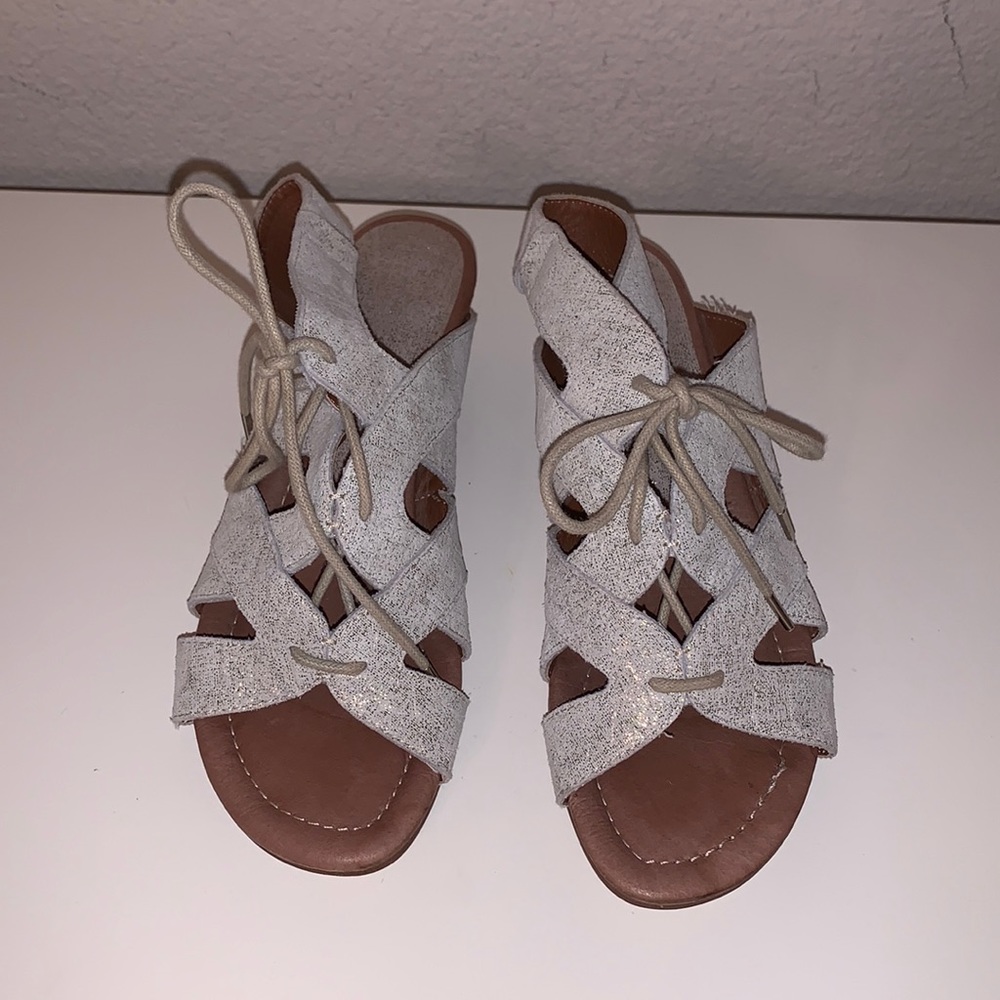 Donald J  Pliner Women’s sandals size 5.5